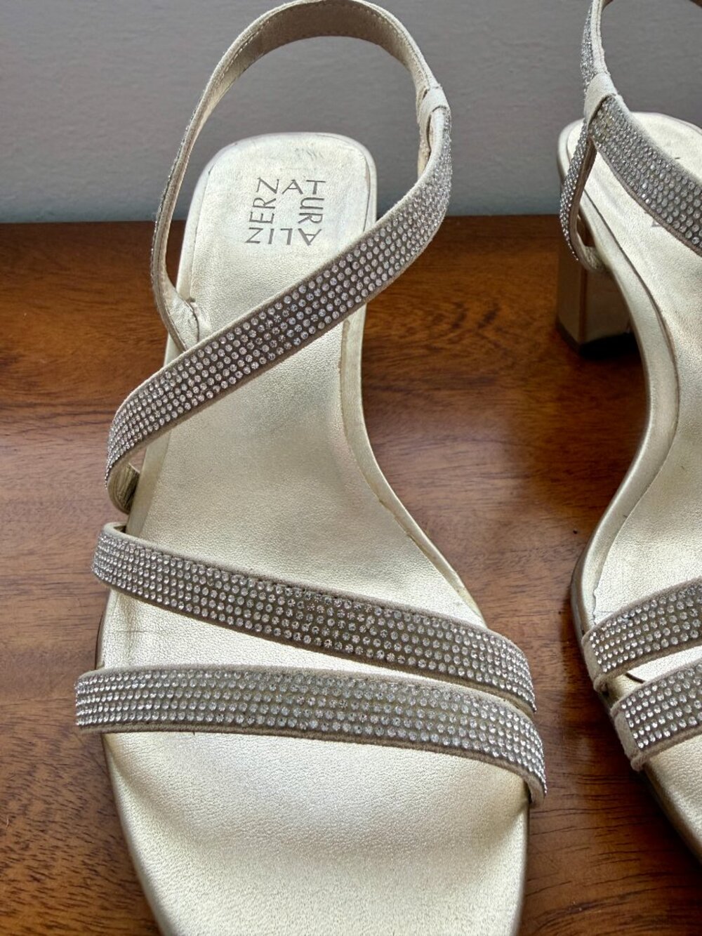 Chic Naturalizer Vanessa Sandal (Champagne) - Picture 5 of 5